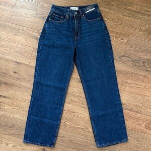 NWT Abercrombie & Fitch The Loose High Rise Jean Womens 26/2 Short Dark Wash